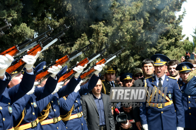 Azerbaijan buries its martyrs. Azerbaijan, Baku, 11 apr. 2016